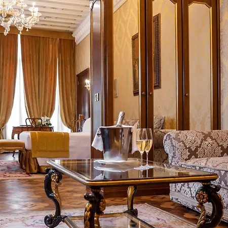 Ai Reali - Small Luxury Of The World 4* Velence