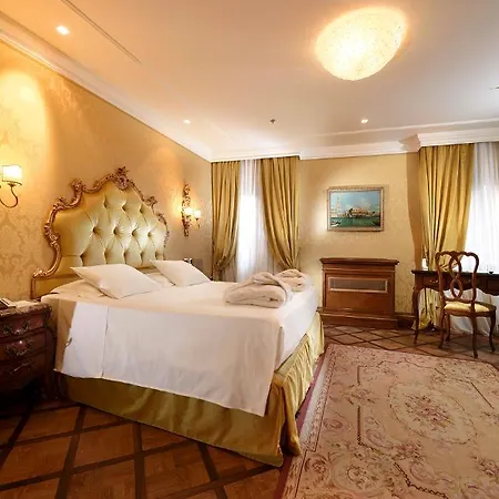 Ai Reali - Small Luxury Of The World Velence